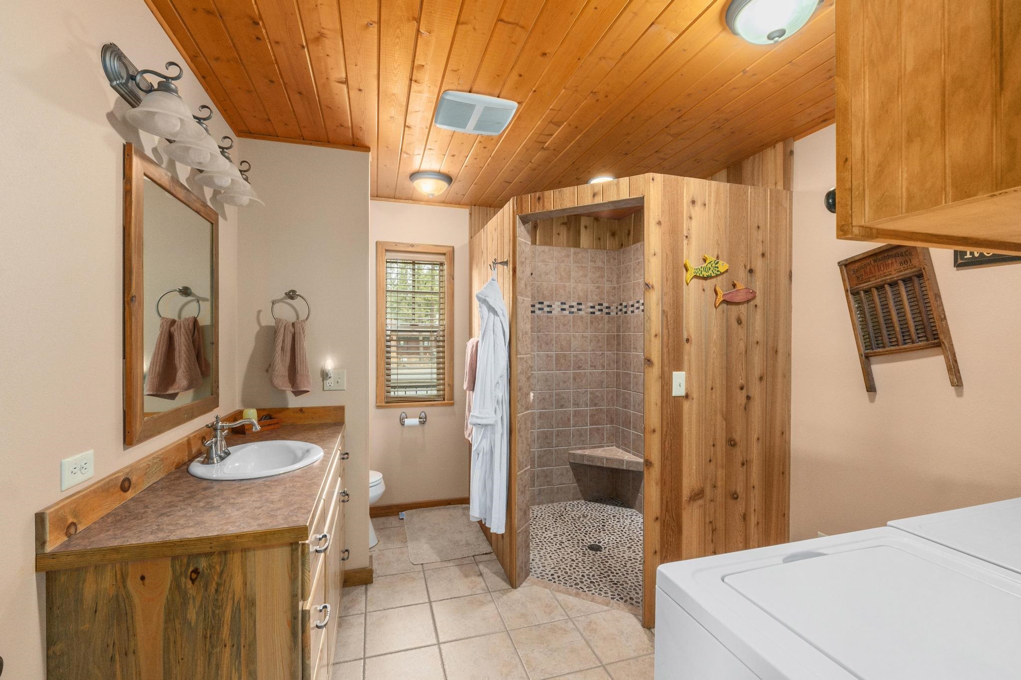 33092 Southeast Van Dissel Rd Valley Valley, WA 99181 - Photo 10 of 27