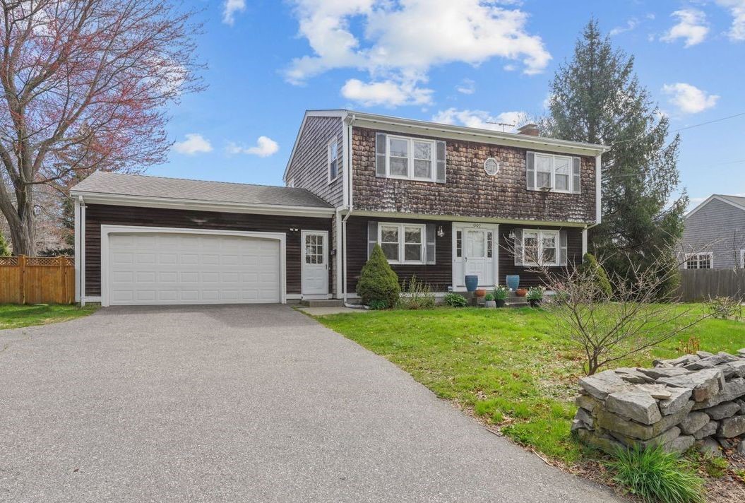 992 Main Street Warren, RI 02885 - Photo 1 of 50