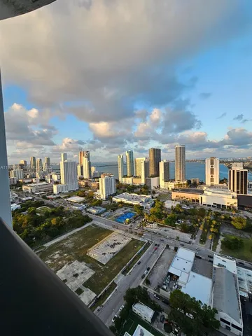 $3,550 | 1600 Northeast 1st Avenue, Unit 3701, Miami, FL 33132