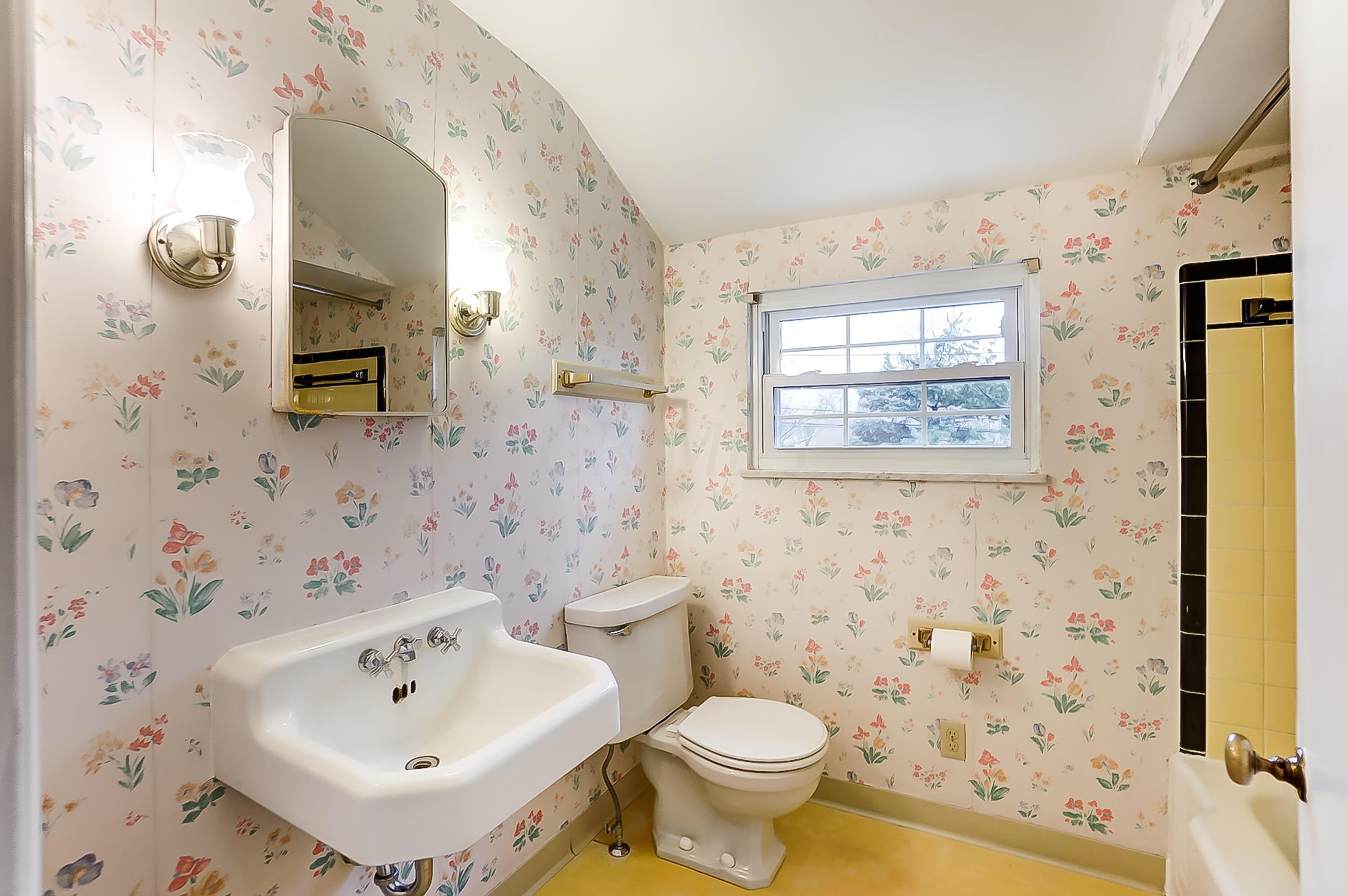 2540 Welsford Road Columbus, OH 43221 - Photo 12 of 19 50033638-026_hq