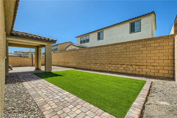 $2,475 | 10271 Bark Pine Court, Las Vegas, NV 89166