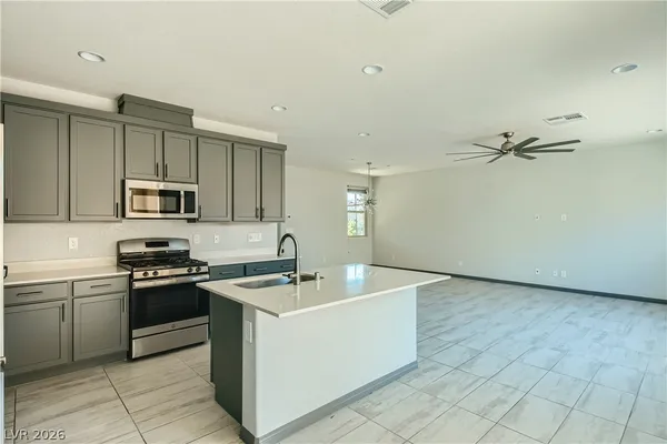 $2,475 | 10271 Bark Pine Court, Las Vegas, NV 89166