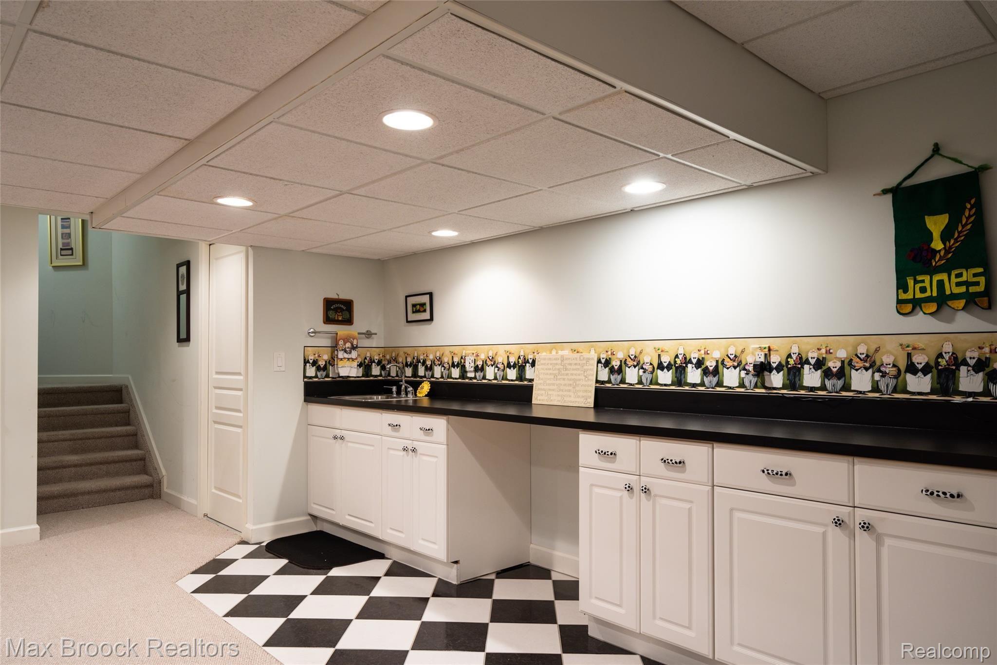 5103 Belmonte Drive, Unit 58 Rochester, MI 48306 - Photo 23 of 34 Lower Level Refreshment Area