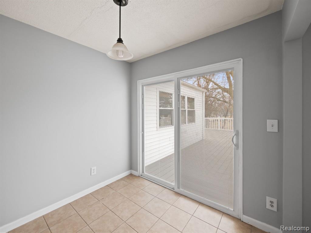 46733 Shelby Road Utica, MI 48317 - Photo 13 of 25