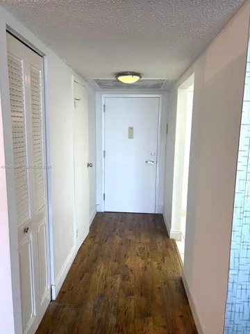 $1,800 | 1000 Parkview Drive, Unit 605, Hallandale Beach, FL 33009