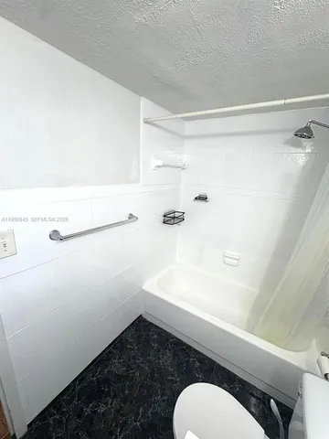 $1,800 | 1000 Parkview Drive, Unit 605, Hallandale Beach, FL 33009