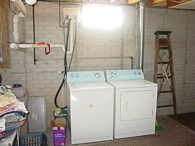 3593 Jackson Road Blanchard, MI 49310 - Photo 18 of 27 #18 Laundry Room
