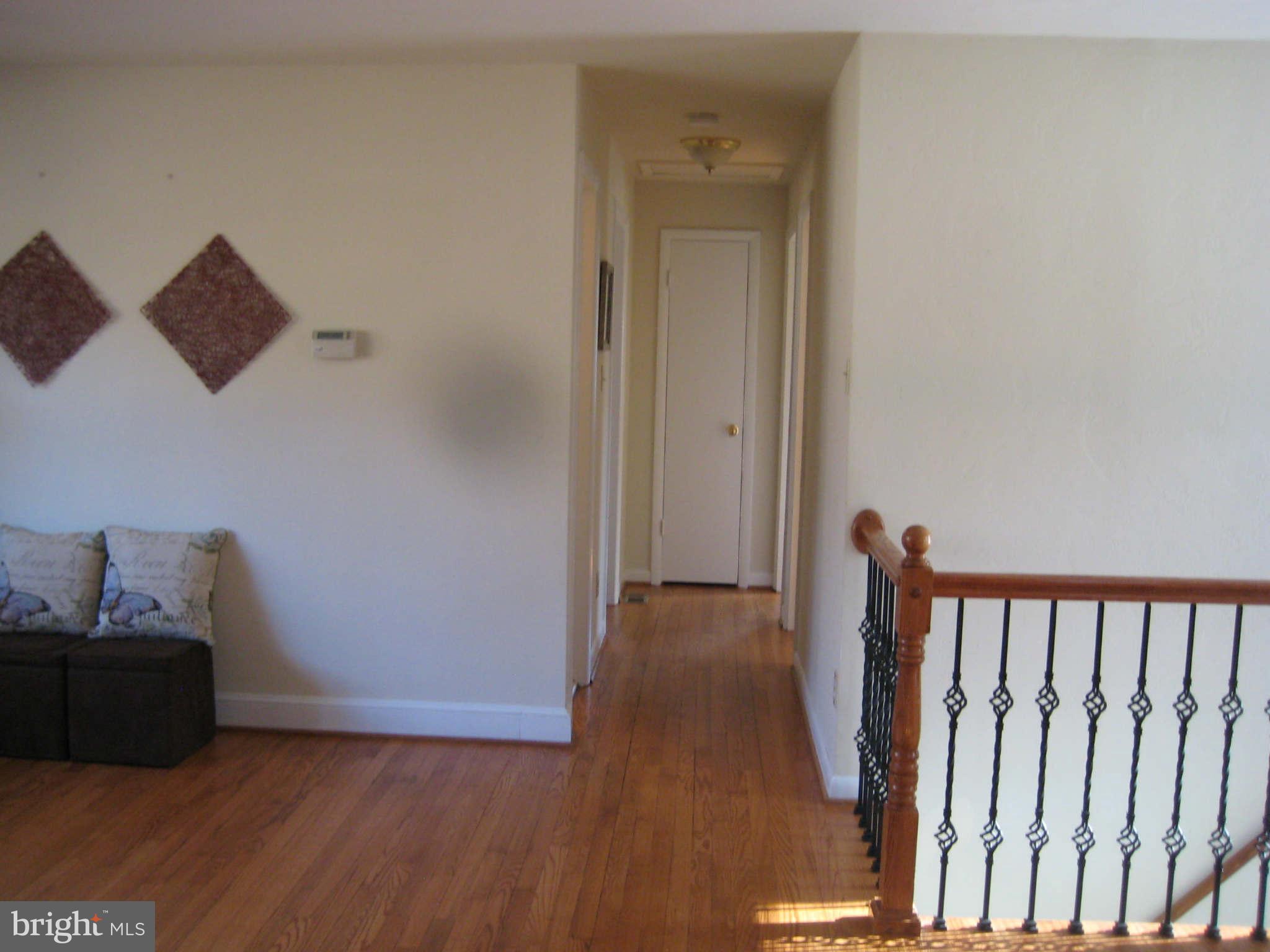 12221 Popes Head Road Fairfax, VA 22030 - Photo 6 of 29 Interior (General)