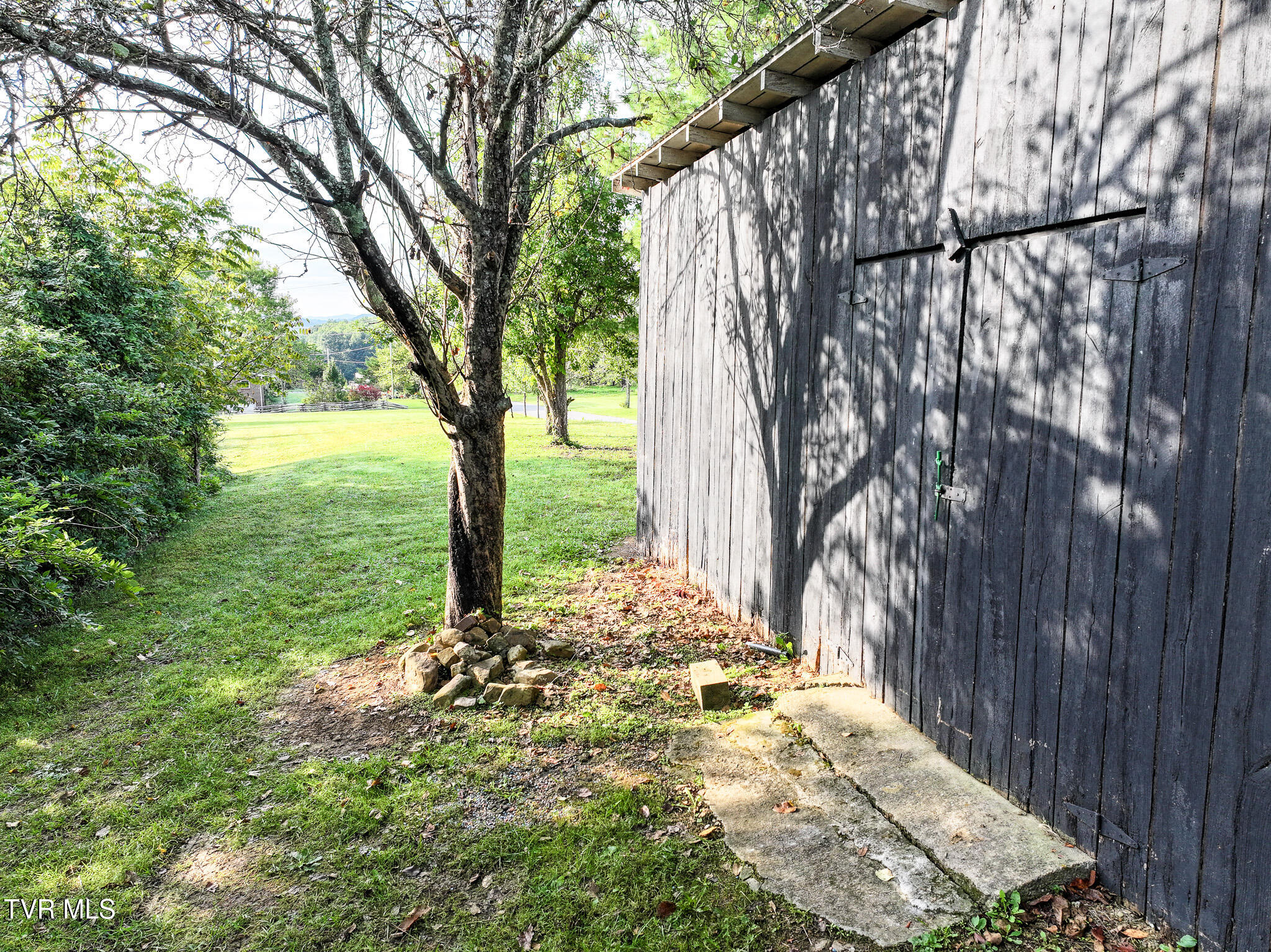 2395 Fodderstack Mountain Loop Greeneville, TN 37745 - Photo 15 of 51 DJI_20250910050722_0875_D