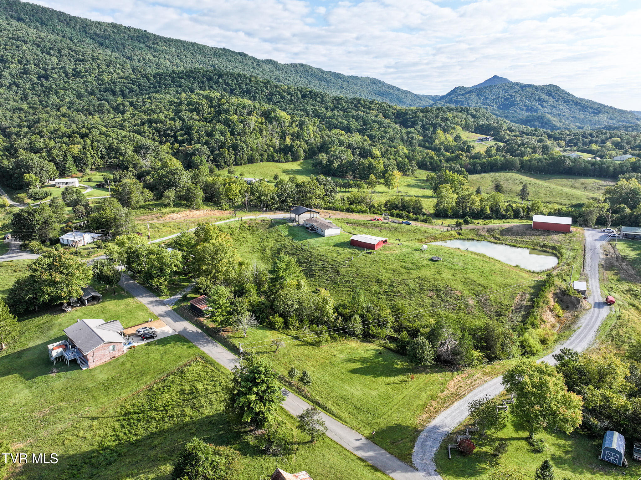 2395 Fodderstack Mountain Loop Greeneville, TN 37745 - Photo 18 of 51 DJI_20250910051619_0894_D