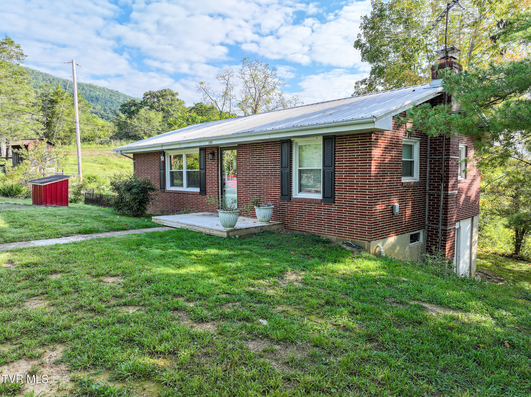 2395 Fodderstack Mountain Loop Greeneville, TN 37745 - Photo 37 of 51 DJI_20250910051940_0908_D