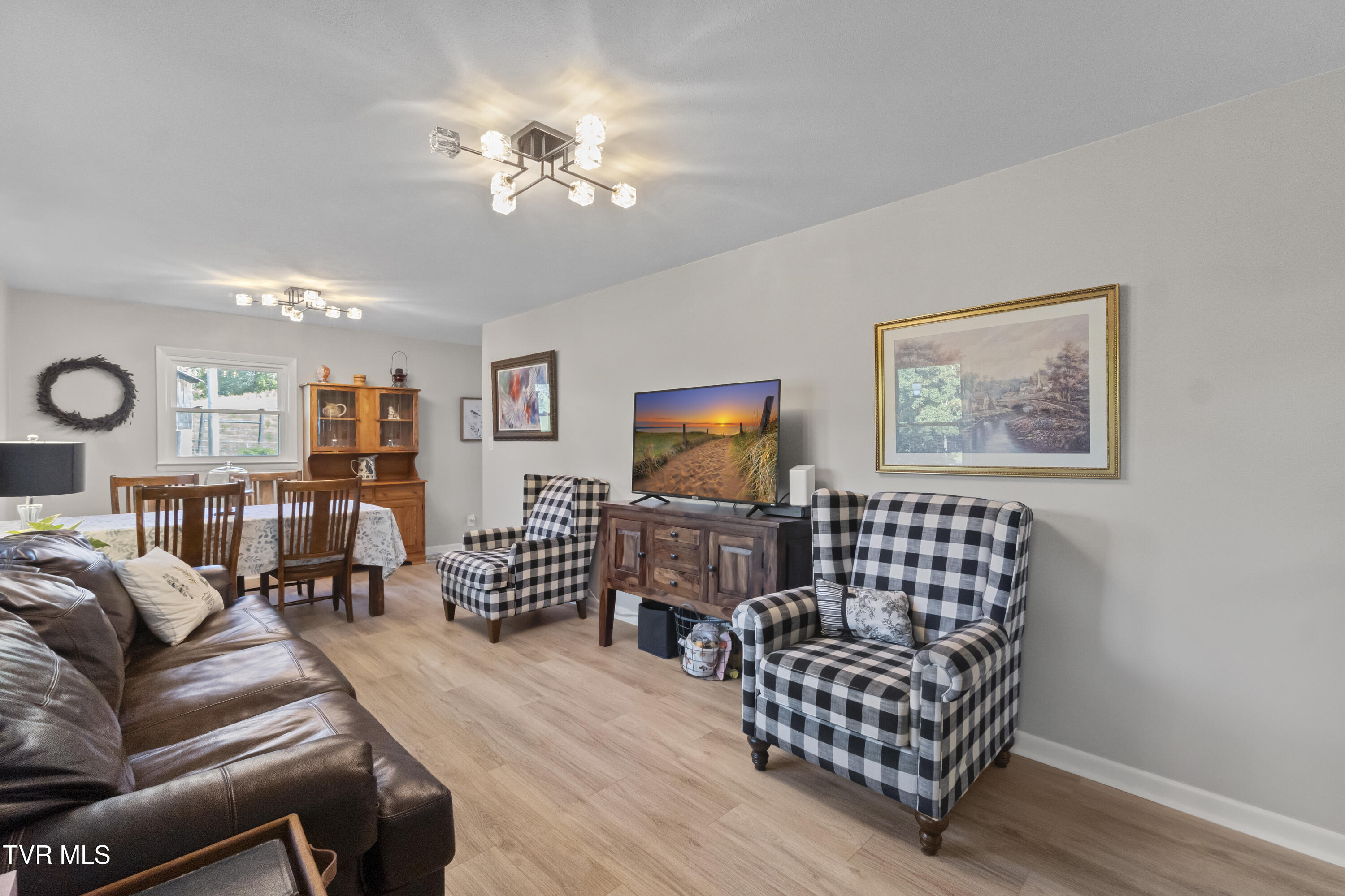 2395 Fodderstack Mountain Loop Greeneville, TN 37745 - Photo 6 of 51 DSC06171