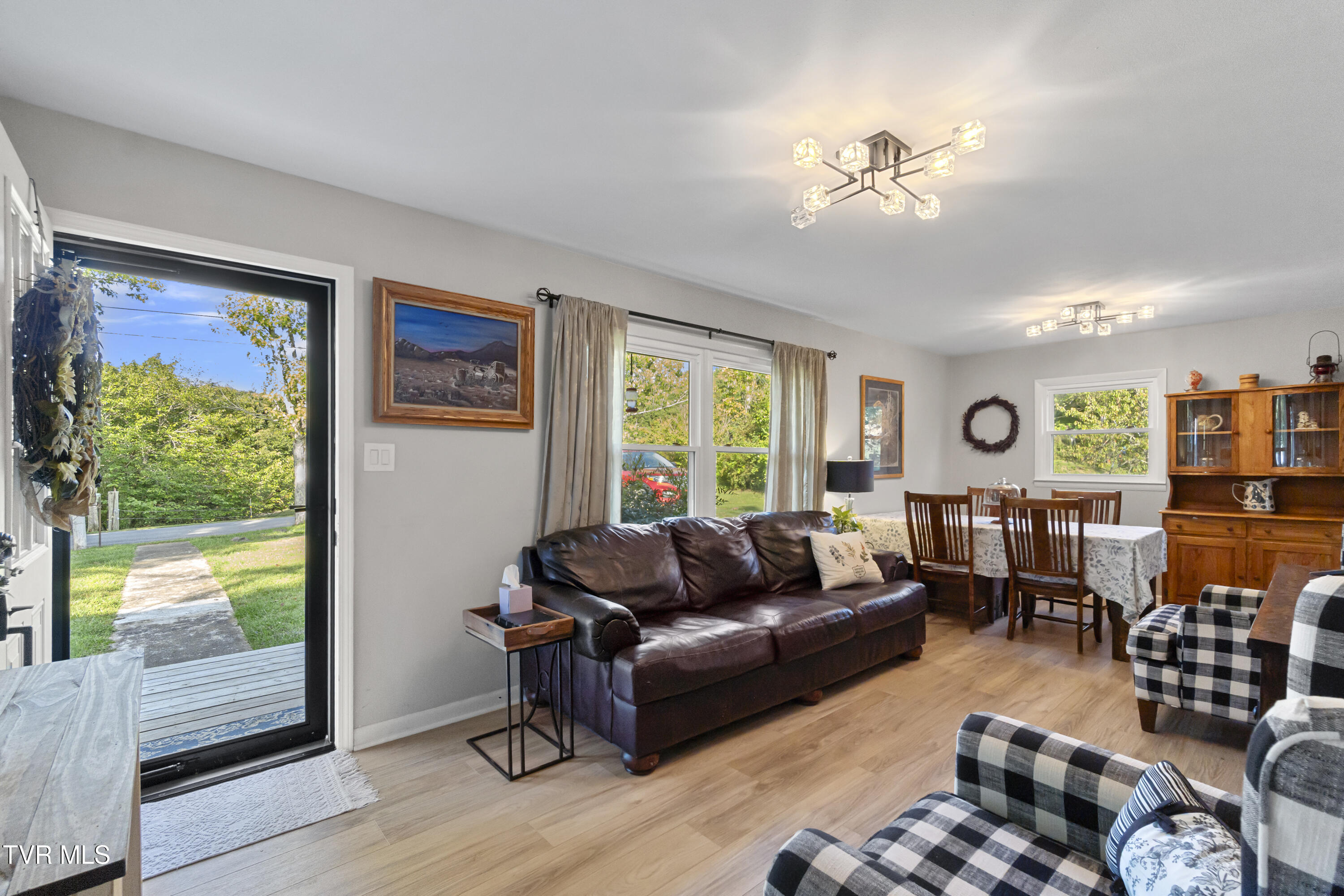 2395 Fodderstack Mountain Loop Greeneville, TN 37745 - Photo 7 of 51 DSC06174