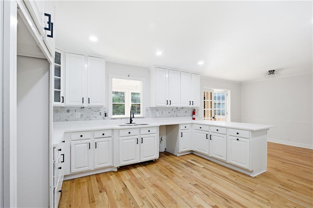 1044 Little Willeo Road Marietta, GA 30068 - Photo 15 of 43 Gallery Image 15