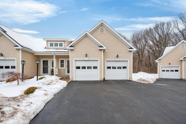 $393,000 | 7 Jordan Point Drive, North Greenbush, NY 12180