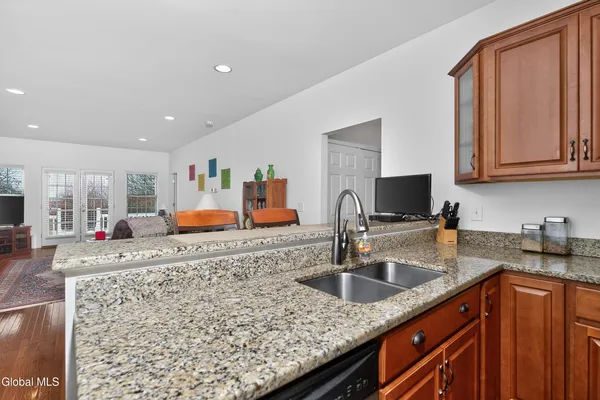 $393,000 | 7 Jordan Point Drive, North Greenbush, NY 12180