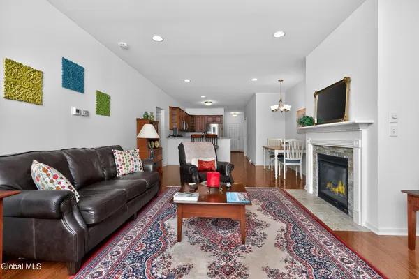 $393,000 | 7 Jordan Point Drive, North Greenbush, NY 12180