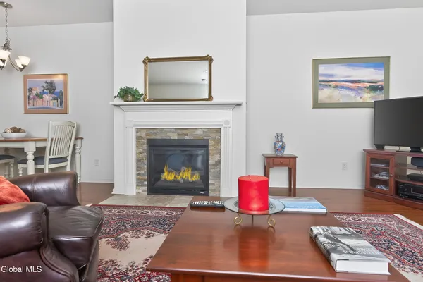 $393,000 | 7 Jordan Point Drive, North Greenbush, NY 12180