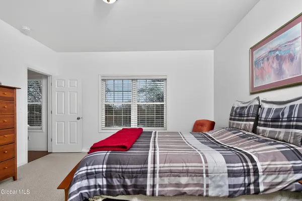 $393,000 | 7 Jordan Point Drive, North Greenbush, NY 12180