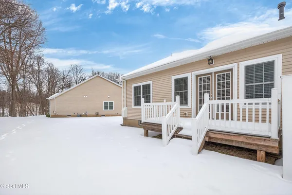 $393,000 | 7 Jordan Point Drive, North Greenbush, NY 12180