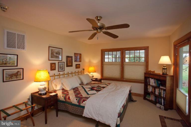 5402 Morris Neck Road Cambridge, MD 21613 - Photo 13 of 30 Guest Bedroom in Main House #2