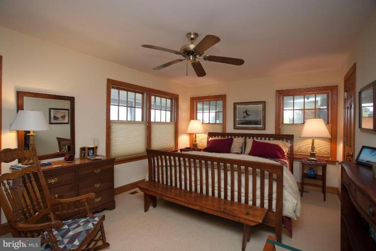 5402 Morris Neck Road Cambridge, MD 21613 - Photo 16 of 30 Guest Bedroom in Main House #2
