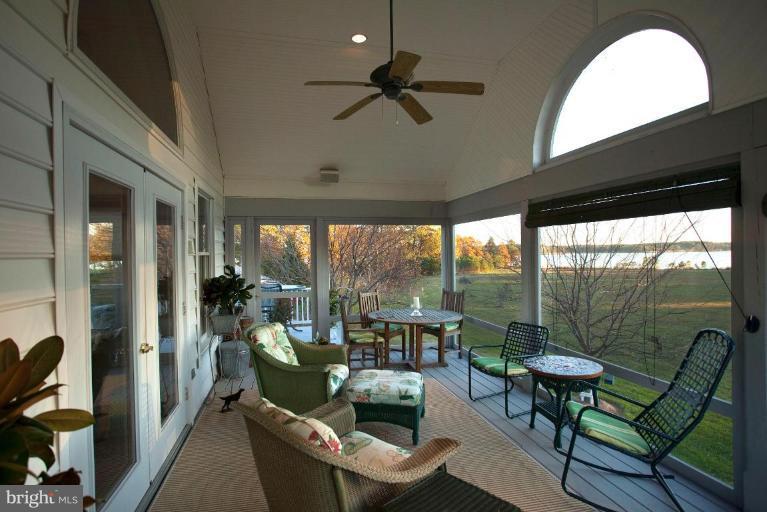 5402 Morris Neck Road Cambridge, MD 21613 - Photo 4 of 30 Screened-in Porch