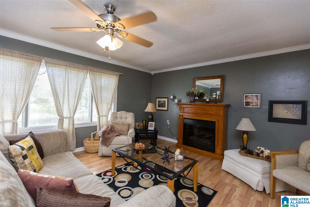 135 Brantley Lake Road Alabaster, AL 35114 - Photo 5 of 37