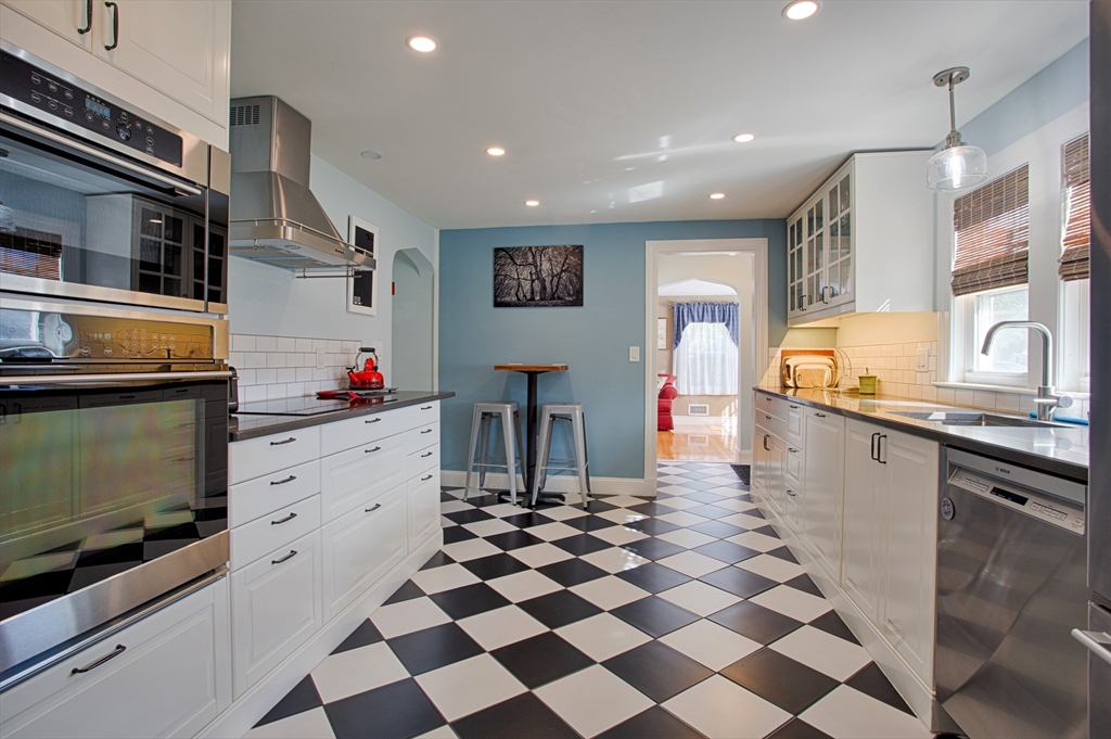 2 Brimbal Avenue Beverly, MA 01915 - Photo 7 of 27