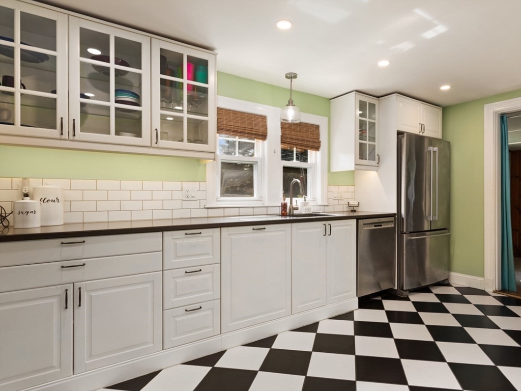 2 Brimbal Avenue Beverly, MA 01915 - Photo 8 of 27