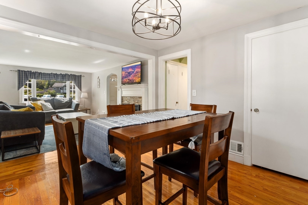 2 Brimbal Avenue Beverly, MA 01915 - Photo 10 of 27