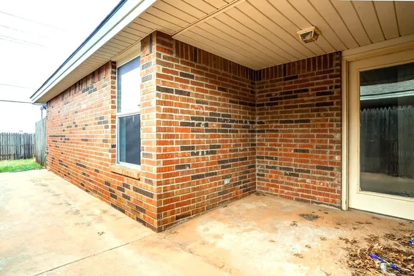 $289,500 | 608 North Bangor Avenue, Lubbock, TX 79416