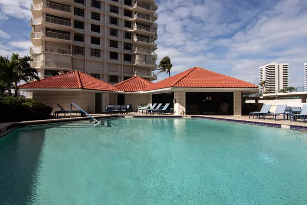 $3,300 | 5480 North Ocean Drive, Unit A1D, Singer Island, FL 33404