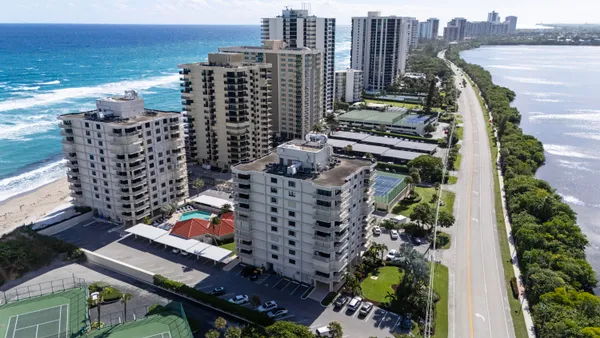 $3,300 | 5480 North Ocean Drive, Unit A1D, Singer Island, FL 33404