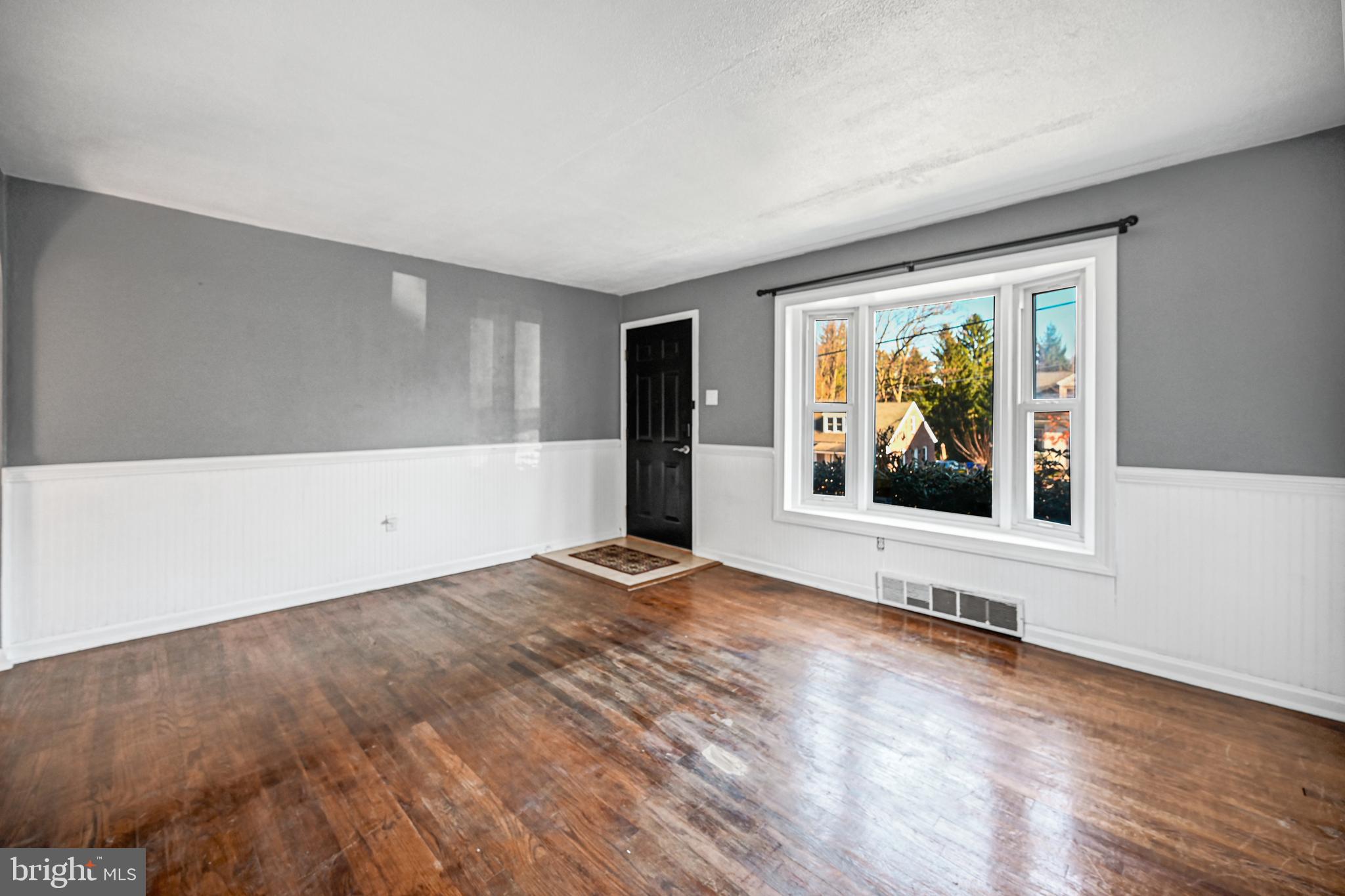 1816 Chesley Road York, PA 17403 - Photo 9 of 31 Gallery Image 9
