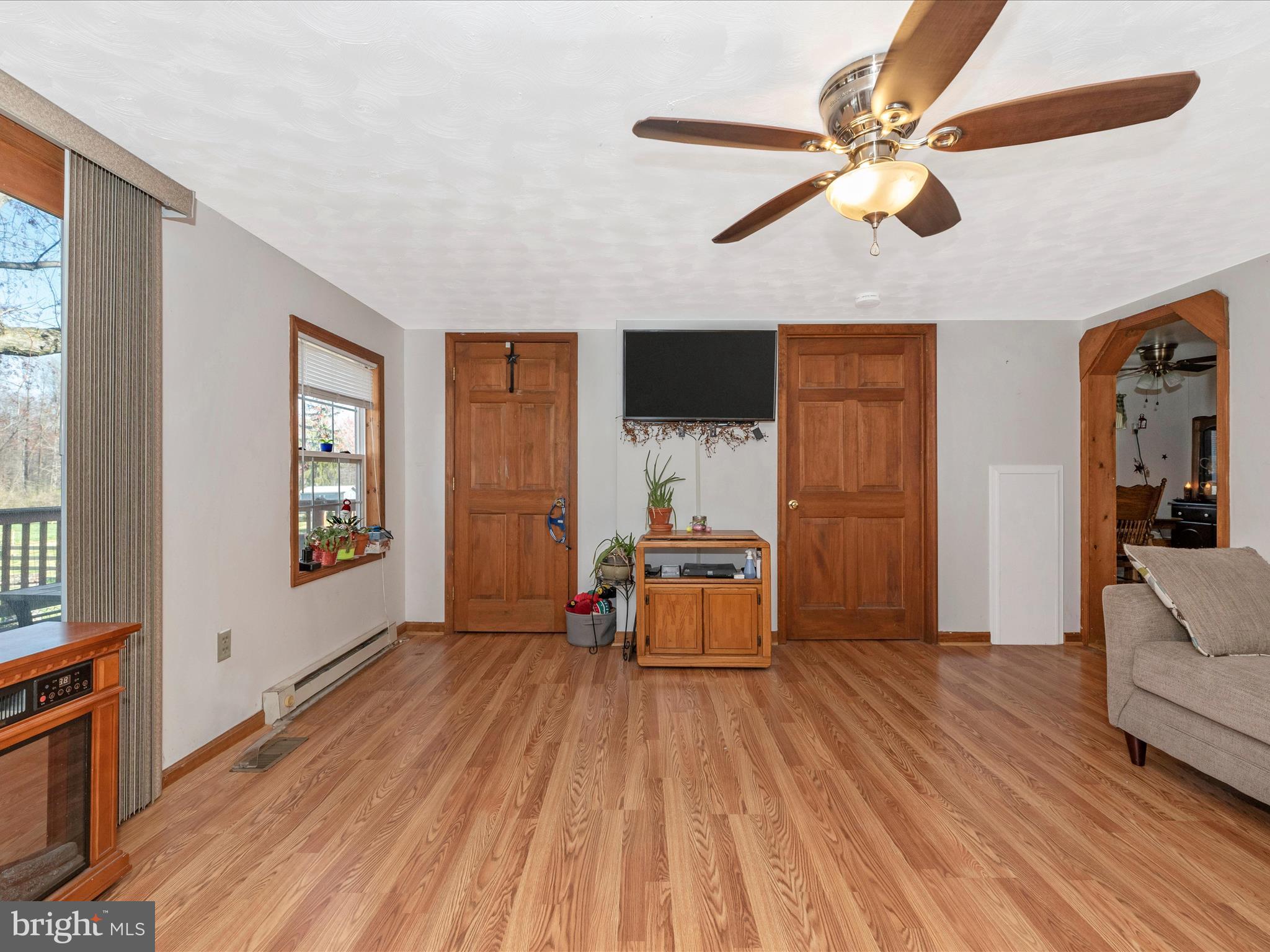 10620 Powell Road Thurmont, MD 21788 - Photo 21 of 50 Family Room