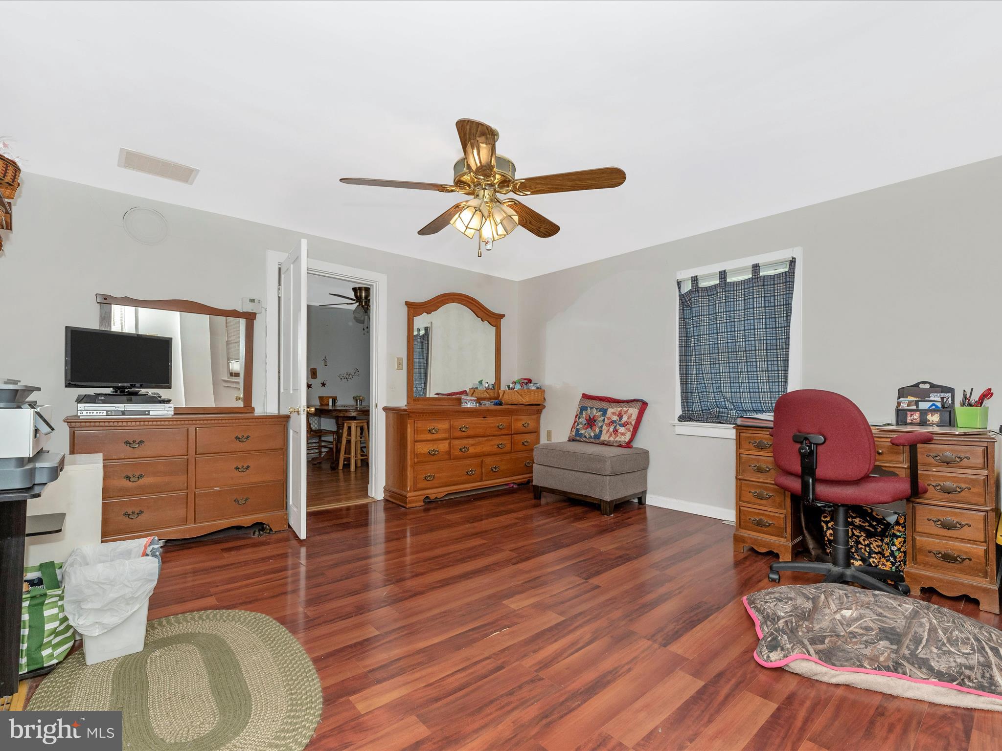 10620 Powell Road Thurmont, MD 21788 - Photo 9 of 50 Living Room