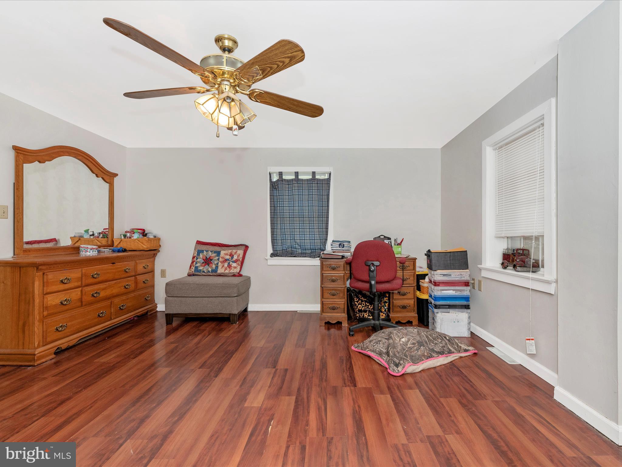 10620 Powell Road Thurmont, MD 21788 - Photo 10 of 50 Living Room