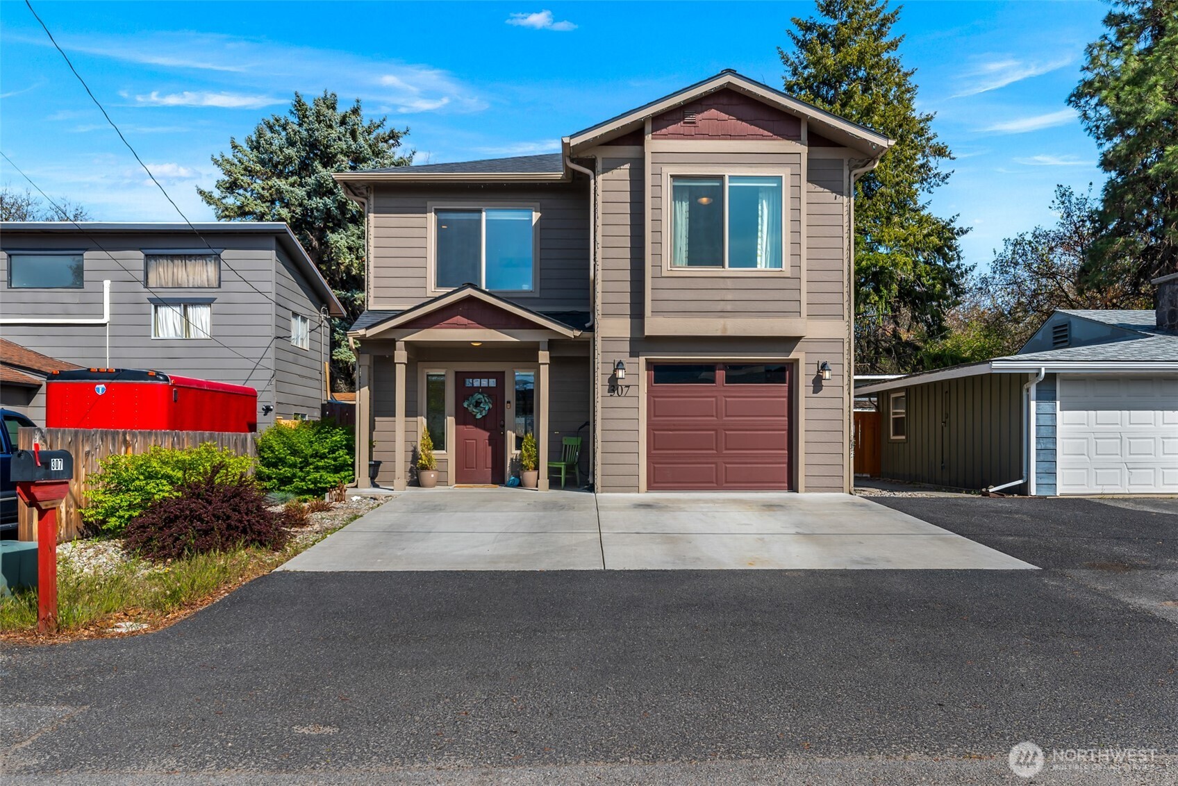 307 Chapel Street Cashmere, WA 98815 - Photo 4 of 31