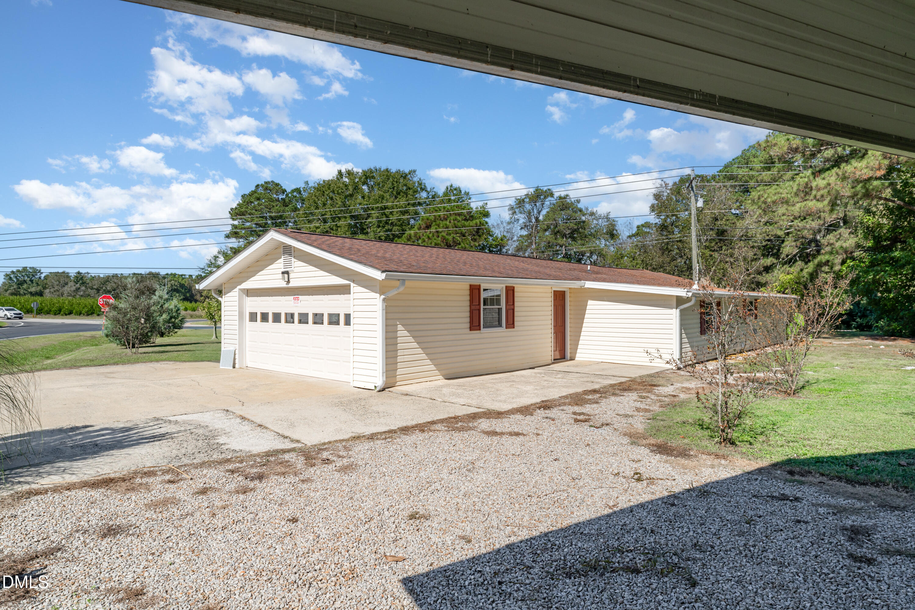 attached 2 car garage