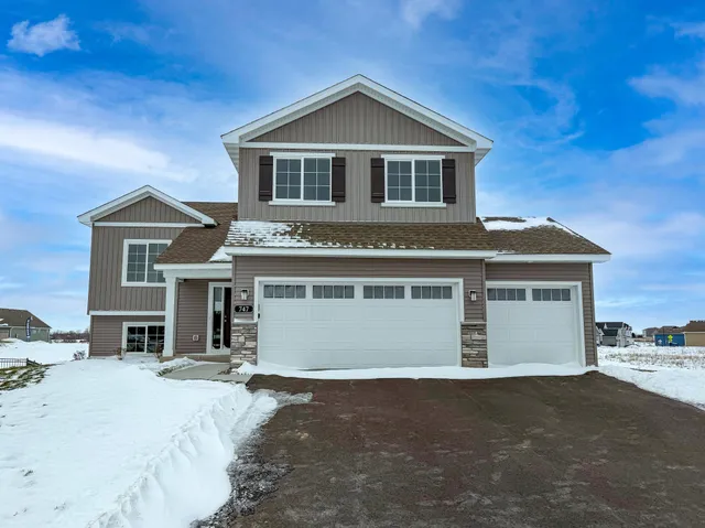 $450,000 | 747 Blackbird Circle, Delano, MN 55328