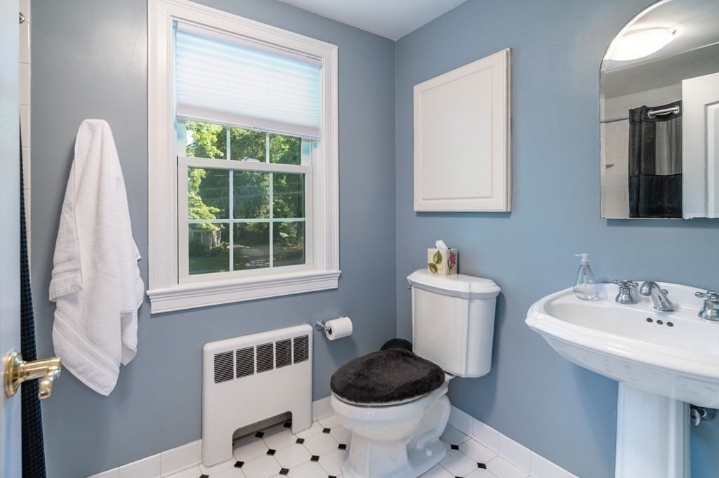 26 Country Club Road Newton, MA 02459 - Photo 31 of 36
