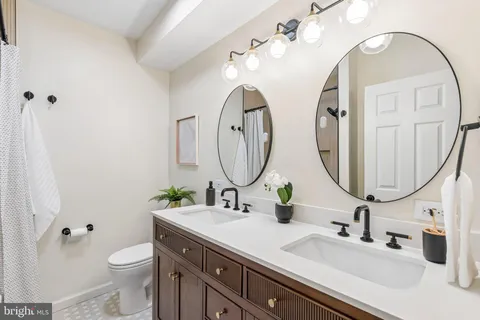 $485,000 | 1002 South Chadwick Street, Philadelphia, PA 19146