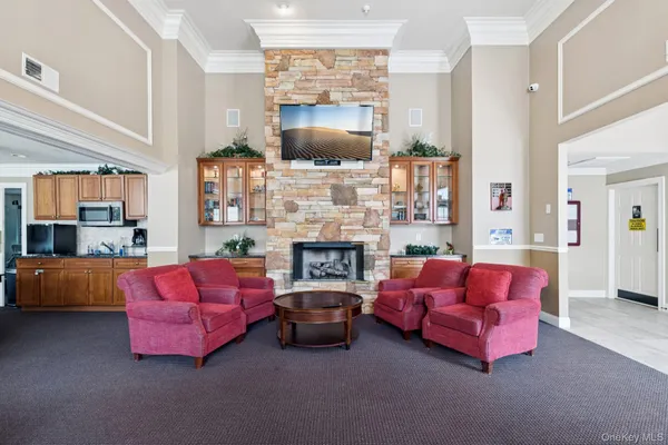 $599,000 | 223 Kettles Lane, Medford, NY 11763