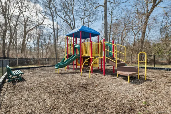 $599,000 | 223 Kettles Lane, Medford, NY 11763