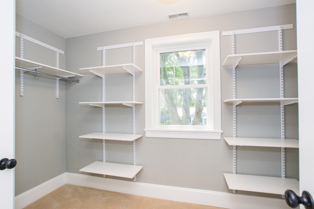 11 Wentworth Road Natick, MA 01760 - Photo 15 of 30 Gallery Image 15