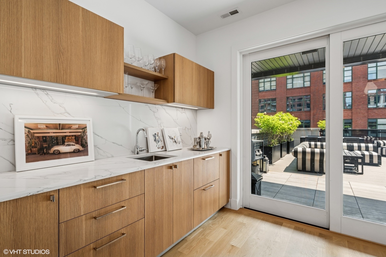 226 South Green Street, Unit 4N Chicago, IL 60607 - Photo 15 of 35