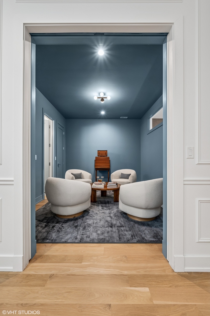 226 South Green Street, Unit 4N Chicago, IL 60607 - Photo 30 of 35