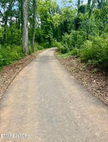 $375,000 | 1736 Bennett Vlg Drive, Maryville, TN 37804