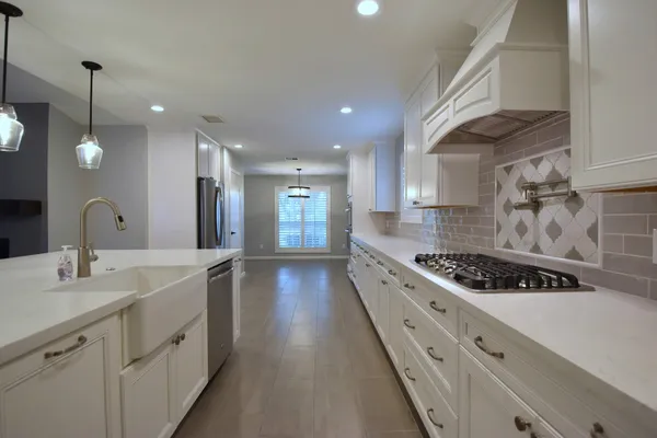 $3,500 | 10802 Meadow Lake Lane, Houston, TX 77042